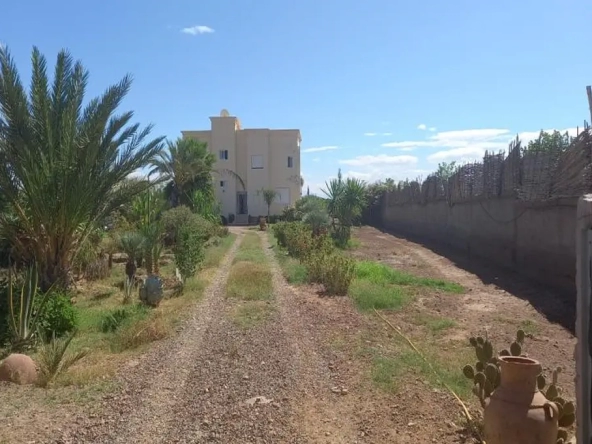 Villa a vendre route de Fès