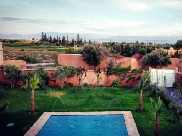 Villa à louer route de Fès