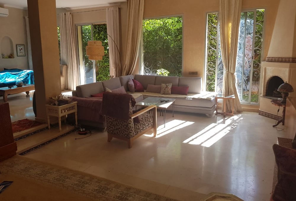 4 bedroom villa for sale near Victor Hugo and Targa