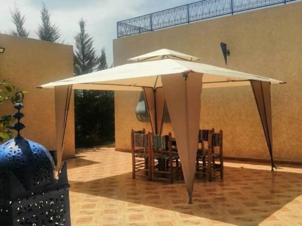 Villa à Vendre avec Piscine et Jardin à Marrakech